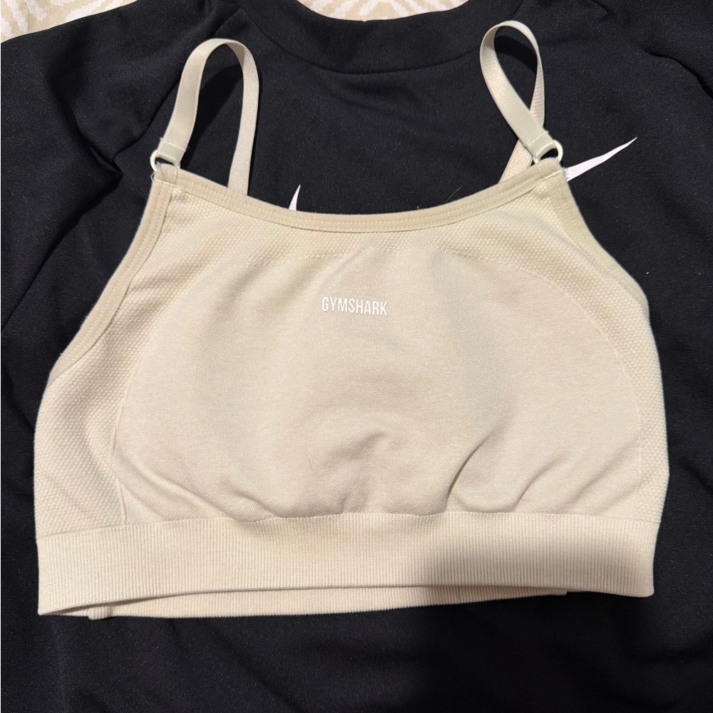 Pale green Gymshark Sports Bra